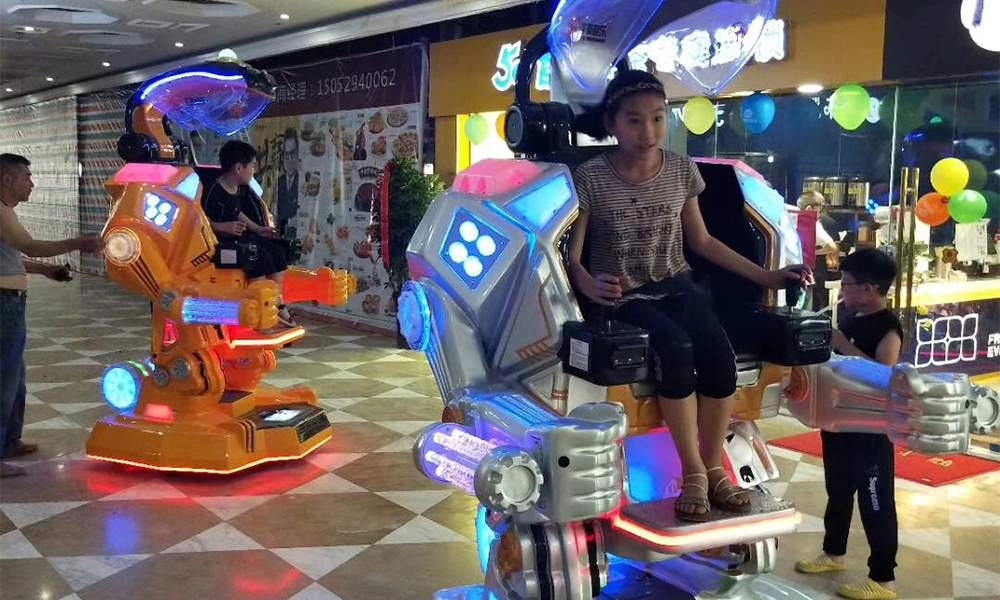 Children riding walking robot vehicles - H.Q.Amusement