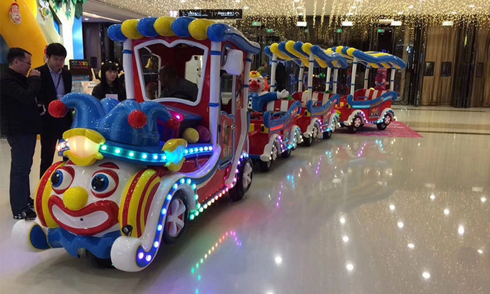 Clown trackless train ride in shopping mall - H.Q.Amusement
