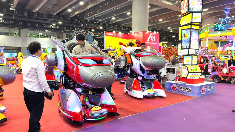 exhibition aviark warrior robot spit bubbles