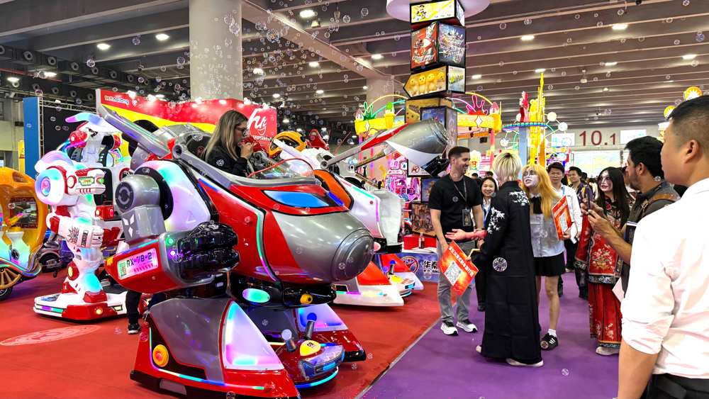 exhibition aviark warrior robot