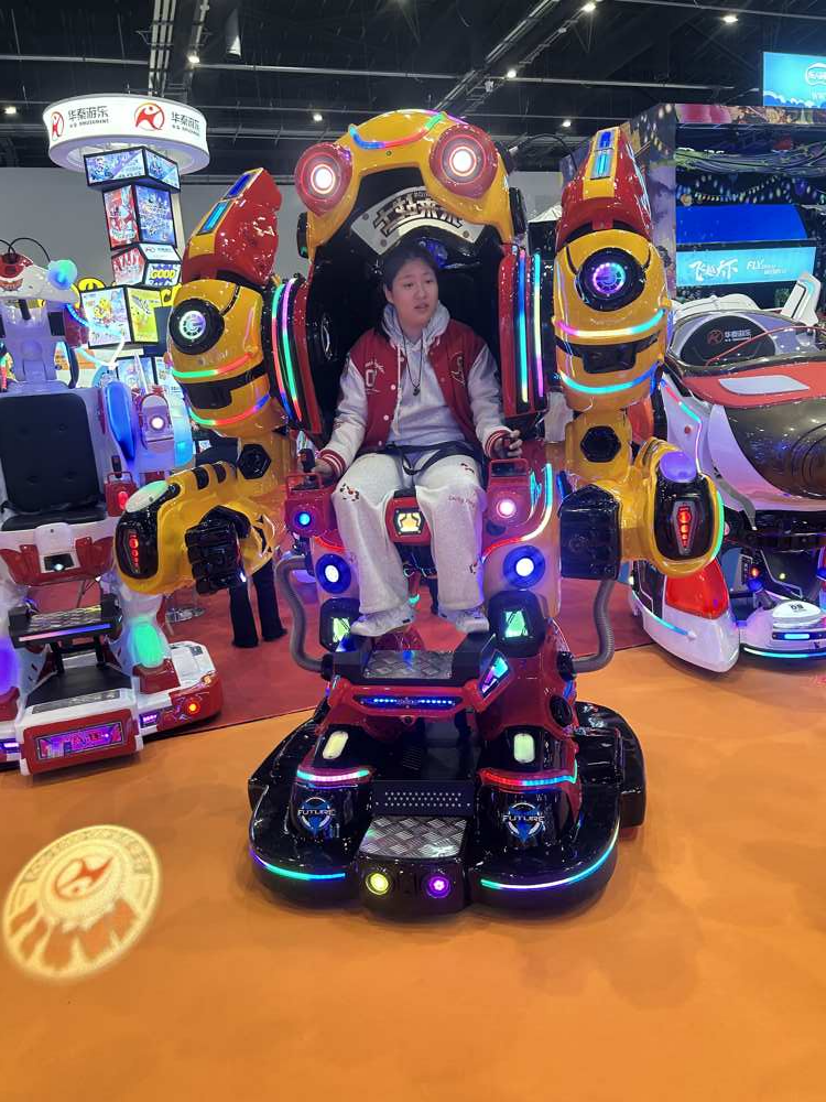 Exhibition Future warrior robot ride
