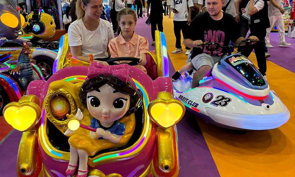 family riding magic princess  electric kids car - H.Q.Amusement