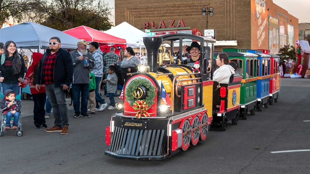 holiday mini trackless train