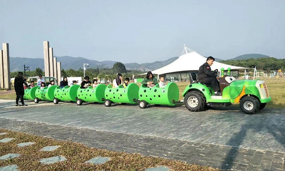 Ladybug-Caterpillar-shaped-children-mini-train-at-Outdoor-Resorts - H.Q.Amusement Ladybug Caterpillar-shaped children mini train at Outdoor Resorts - H.Q.Amusement