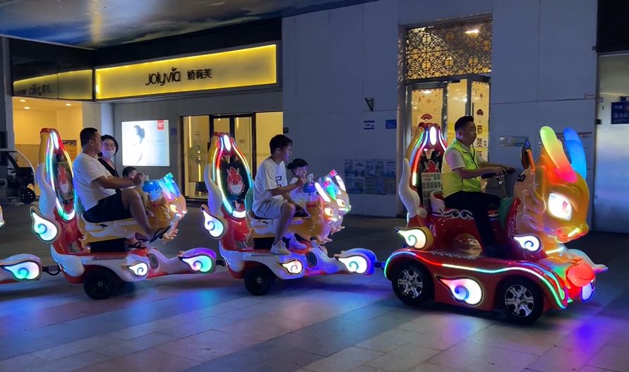 mini dragon trackless train