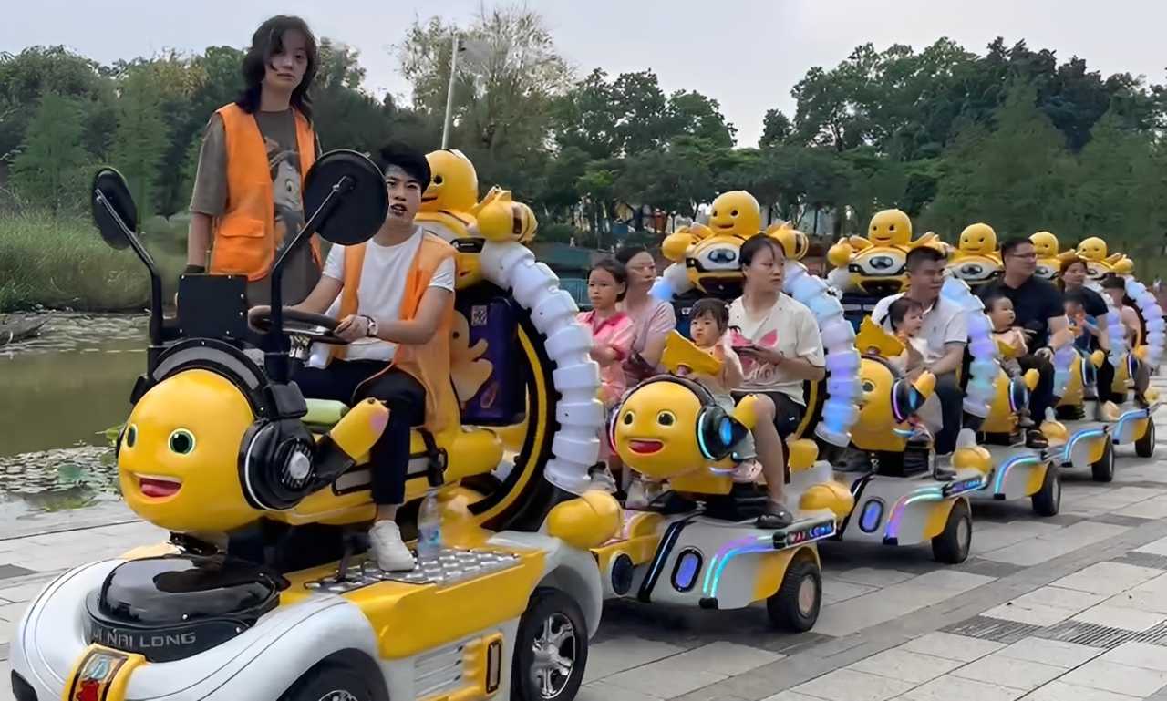 Mini train with high foot traffic