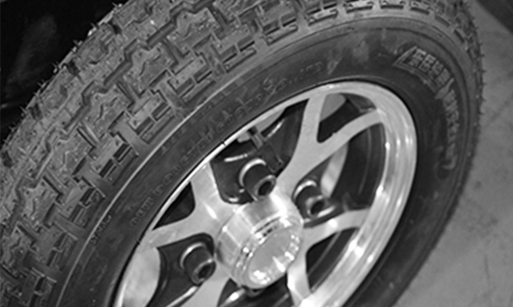 Off-Road Fighting Vehicle Vacuum-formed rubber tires - H.Q.Amusement