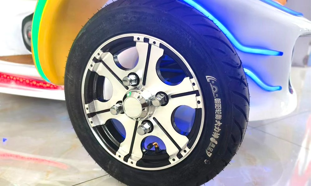 Outrider Motorcycle large wheels - H.Q.Amusement