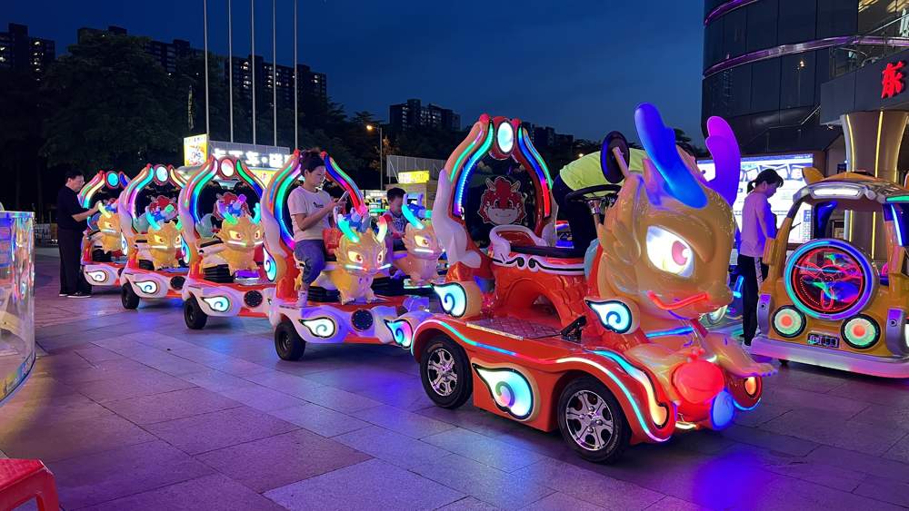 plaza dragon trackless train