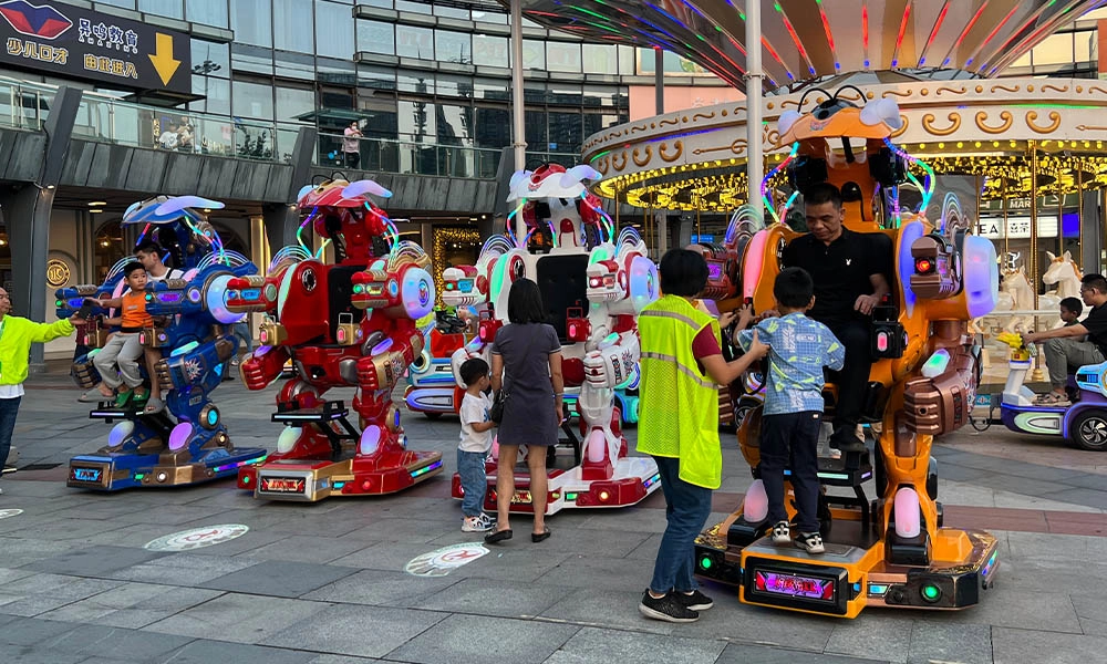 plaza walking robot II (13) - H.Q.Amusement