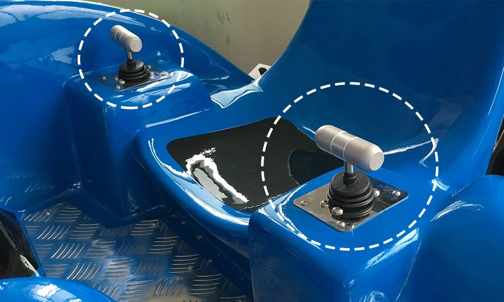 Spaceship bumper car first generation Joystick - H.Q.Amusement