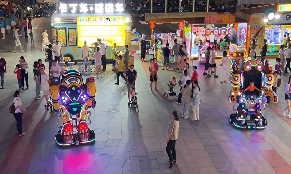 The most popular amusement equipment in the square - the walking robot - H.Q.Amusement