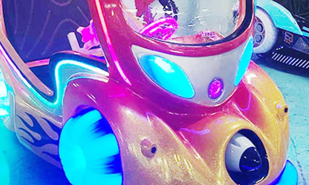 Universal-airship-ride-fiberglass - H.Q.Amusement Universal airship ride fiberglass - H.Q.Amusement