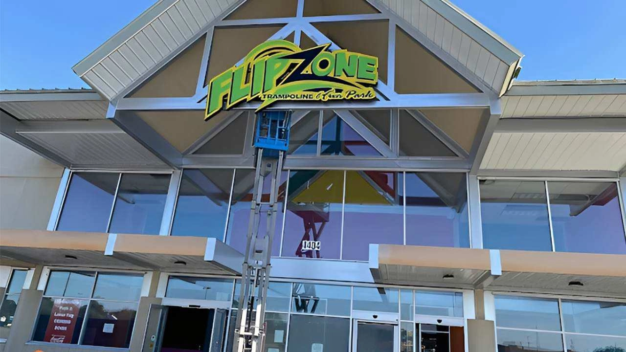 USA FlipZone Trampoline and Fun Park - H.Q.Amusement