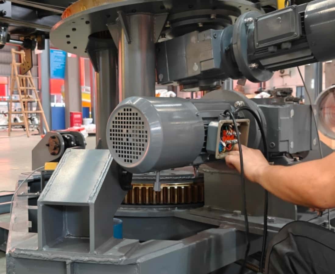 Motor system of the Donut Tagada Ride at SUNHONG factory for smooth and stable operation - SUNHONG