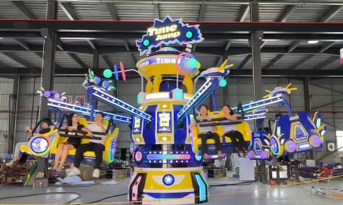 Teste de carga máxima do brinquedo Time Jump na fábrica da SUNHONG, com todos os assentos ocupados. - SUNHONG
