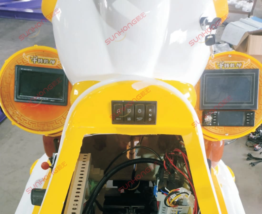 bull-train-dashboard-small-trains-for-parks - SUNHONG Dashboard and control panel of Bull Train, a small train designed for park use - SUNHONG