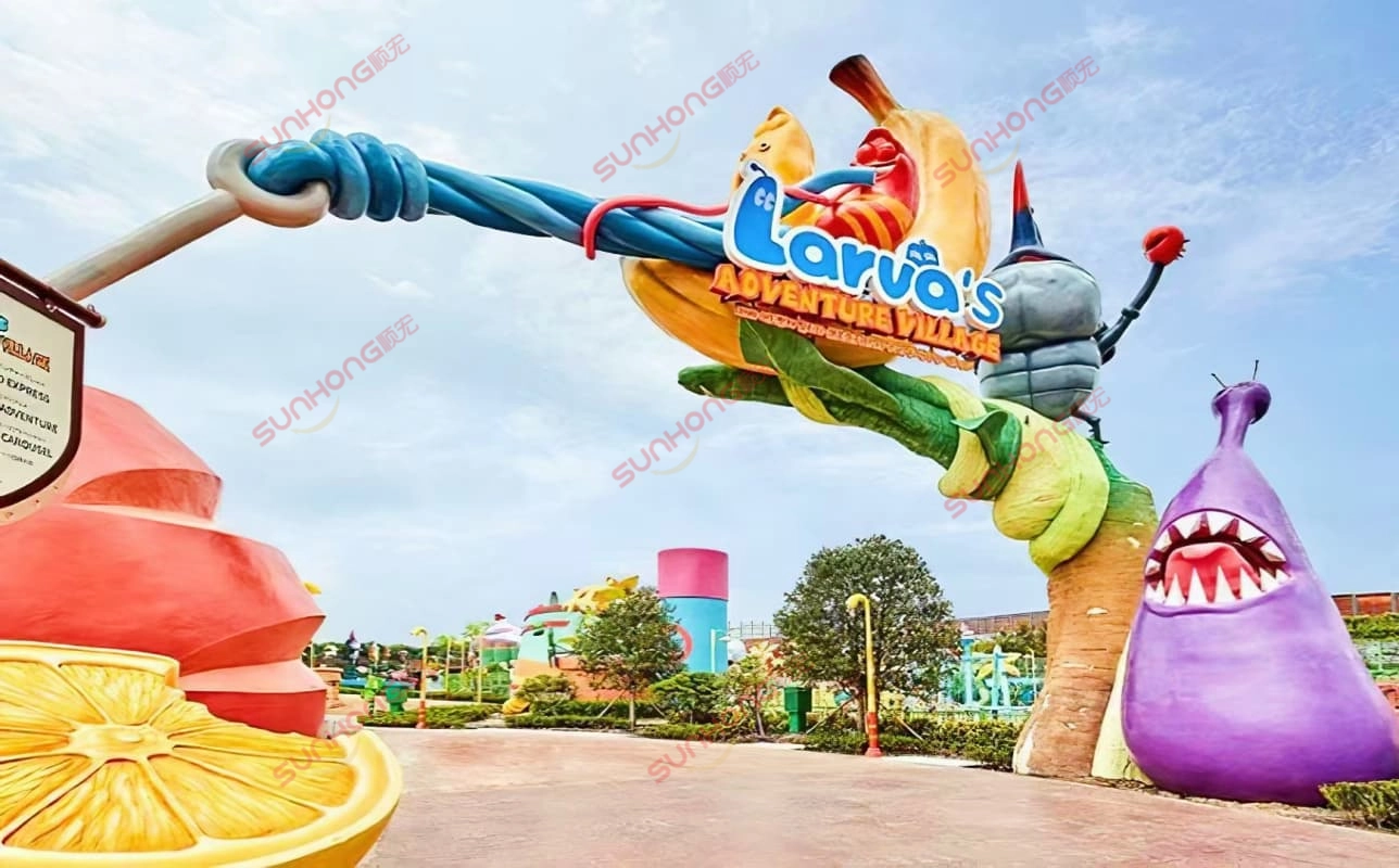 Donut-shaped-sculpture-featuring-Red-from-the-Larva-animation-series - SUNHONG Entrance arch decorated with Larva cartoon characters. - SUNHONG