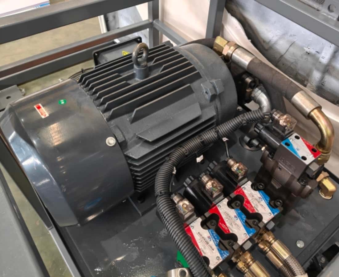 Close-up of the motor system used in the Donut Tagada Ride for reliable performance - SUNHONG