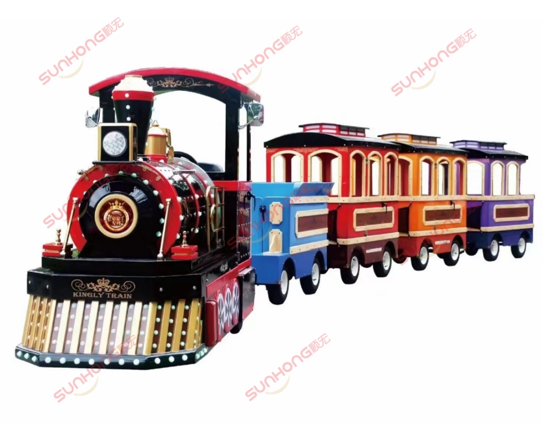 kingly-trackless-train-front-view.jpg - SUNHONG Front view of Kingly Trackless Train showing royal locomotive and electric carriages for sale - SUNHONG