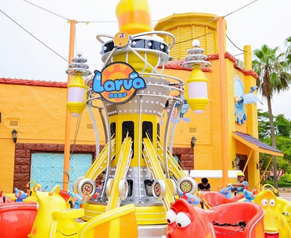 Larva air combat in Larva Adventure Theme Park - SUNHONG