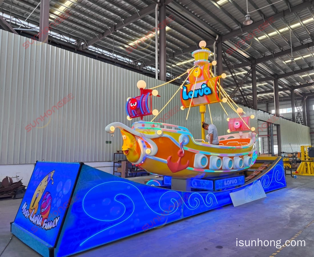 Larva Drifting at SUNHONG Factory (Stationary) - SUNHONG