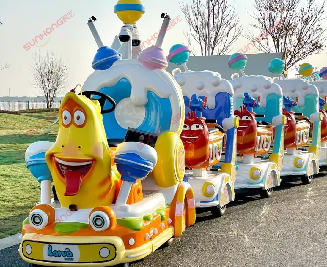 larva-ranger-trackless-train-front-view Front view of Larva Ranger trackless train ride for kids and families