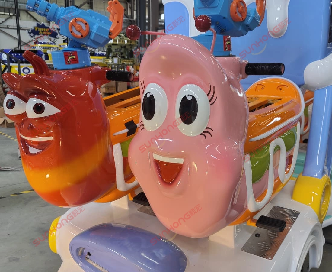 larva-ranger-train-red-pink-seats-design - SUNHONG Stylish RED and PINK character seats on the Larva Ranger trackless train – cartoon-themed and kid-friendly. - SUNHONG