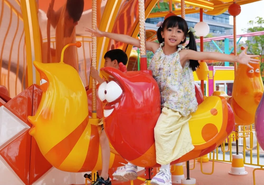 Larva Seaside Resort Amusement Rides-Larva Carousel-16P - SUNHONG