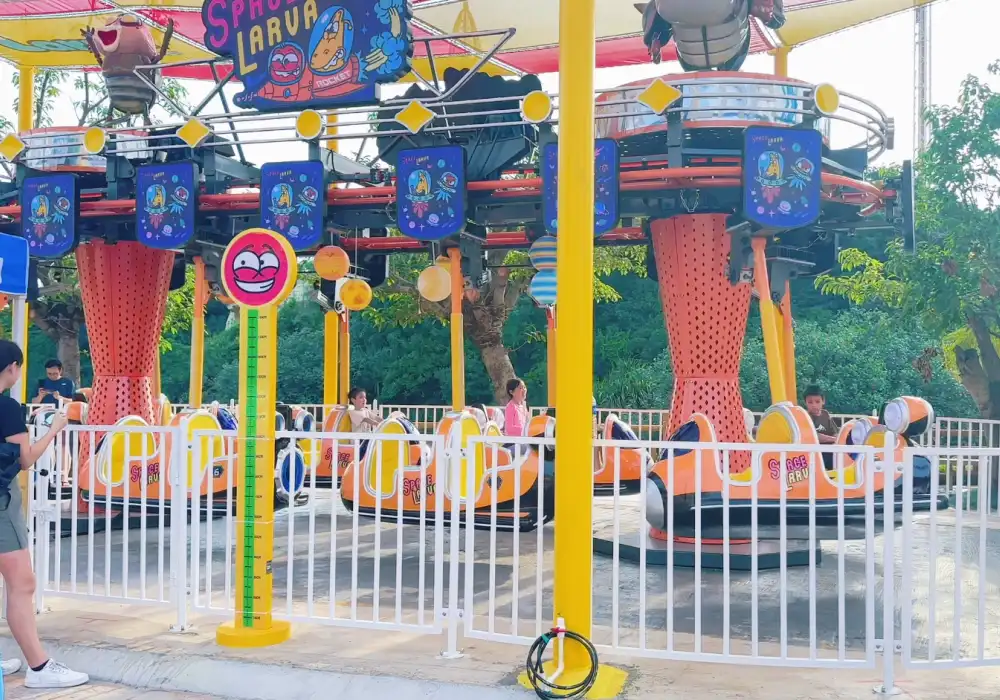 Larva Seaside Resort Amusement Rides-Larva Space-16P - SUNHONG