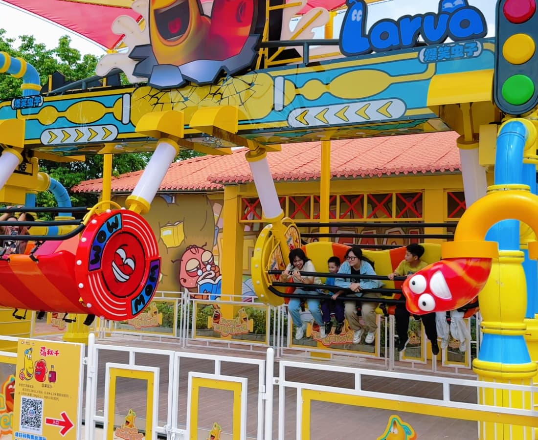 Larva Swing in Larva Adventure Theme Park - SUNHONG