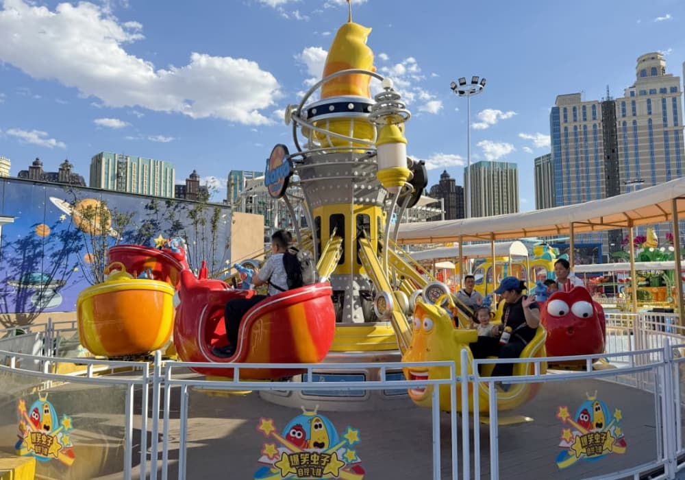 Larva Theme Park Government Collaboration Amusement Rides-Larva Air Combat-16P - SUNHONG