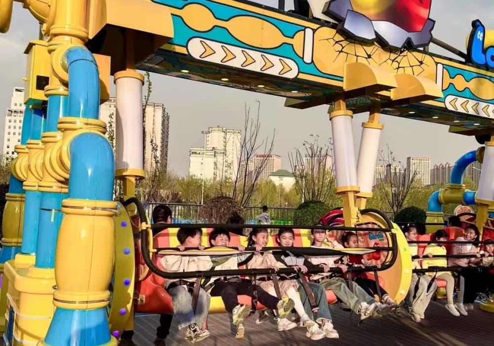 Larva Theme Park Government Collaboration Amusement Rides-Larva Swing-24P - SUNHONG