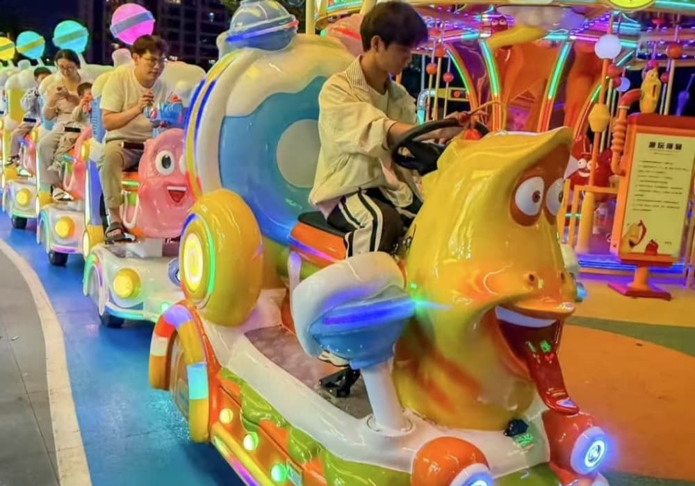 Larva-Themed Park Near Stadium Amusement Rides-Larva Ranger 11P - SUNHONG
