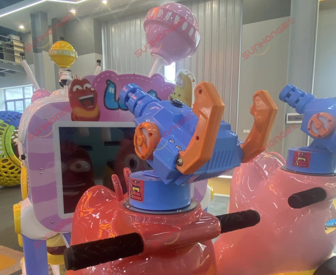 larva-train-game-gun-back-view - SUNHONG Back view of the game gun on the Larva Ranger train – designed for comfort and easy operation. - SUNHONG