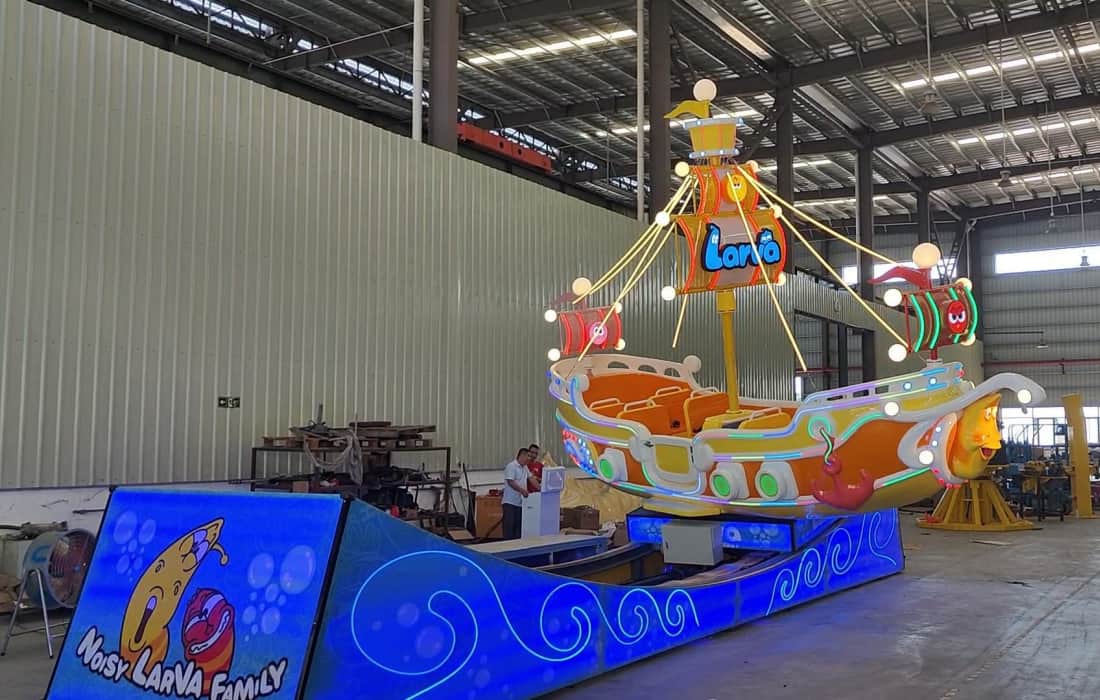 Larva_Pirate_Ship_360_Rotation_Testing_2025.jpg Testing of the 360° rotating Larva pirate ship in SUNHONG’s production workshop, ensuring top performance for theme park attractions.