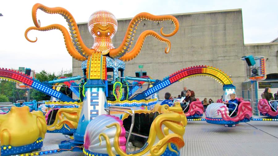 Octopus Spinning Rides Octopus-themed amusement park ride.