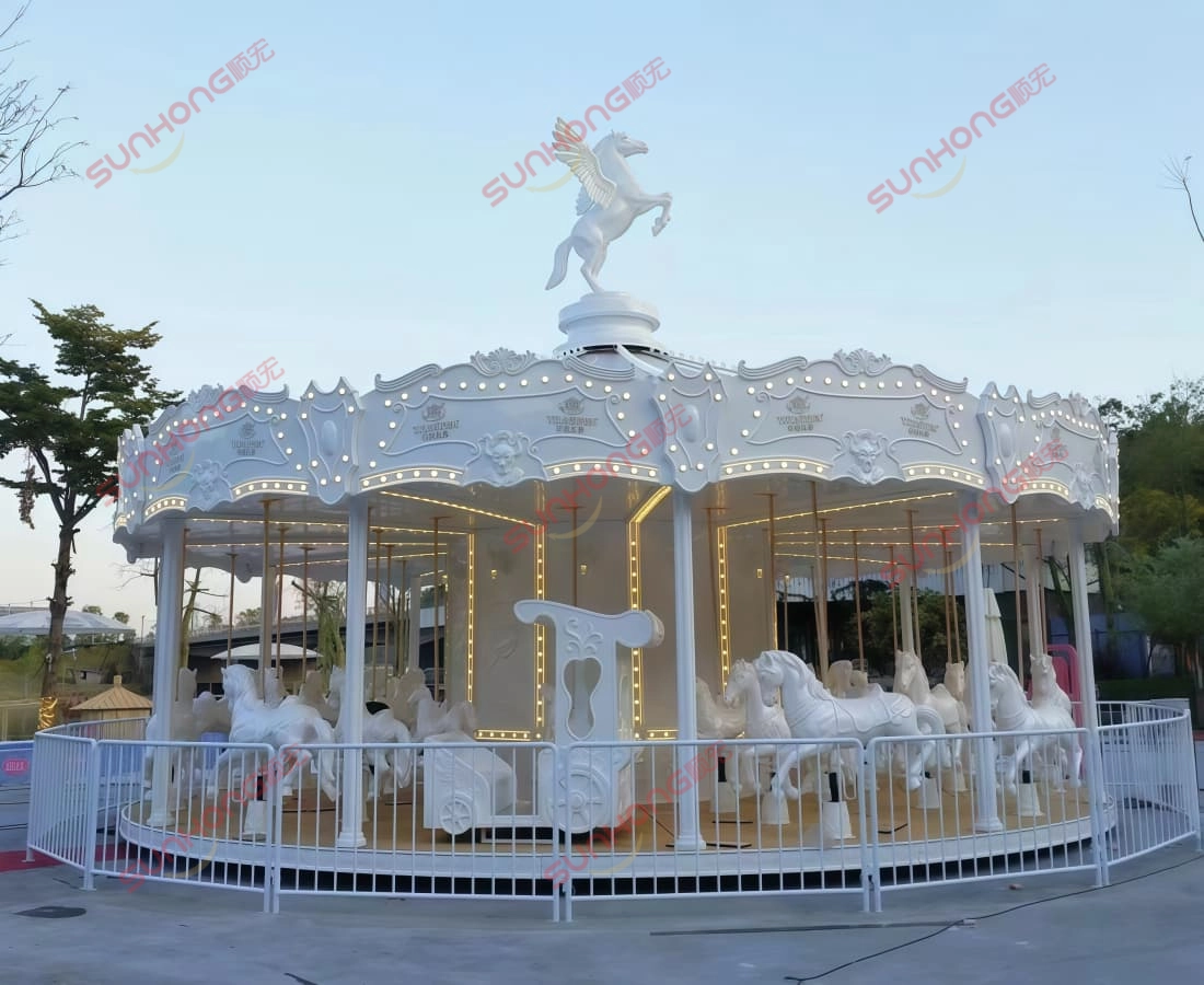 knight-sparta-carousel-36p-main-amusement-park - SUNHONG 36-seat Knight Sparta carousel horse ride for sale, photographed as the main attraction in an amusement park setting - SUNHONG