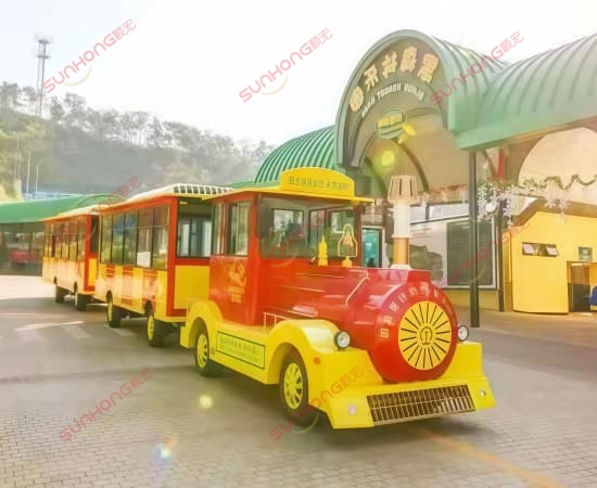 theme-park-train-ride-red-yellow-gate - SUNHONG theme-park-train-ride-red-yellow-gate - SUNHONG