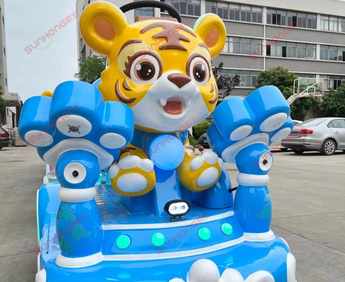 tigger-small-train-ride-front-view-outdoor - SUNHONG Front view of colorful Tigger-themed small train ride parked outdoors, featuring large tiger character design. - SUNHONG