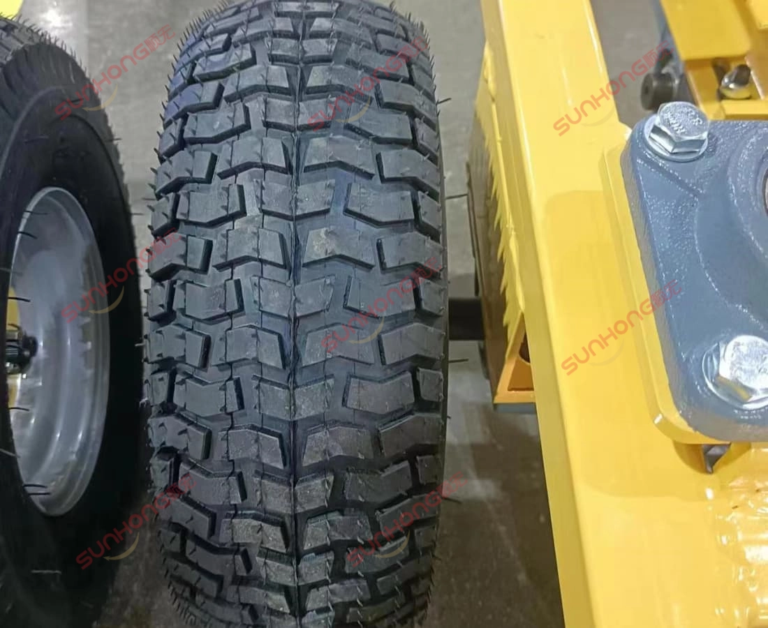 tigger-small-train-rides-heavy-duty-tires - SUNHONG Heavy-duty off-road tires for small Tigger train rides, designed for both indoor and outdoor terrain with excellent grip and durability. - SUNHONG