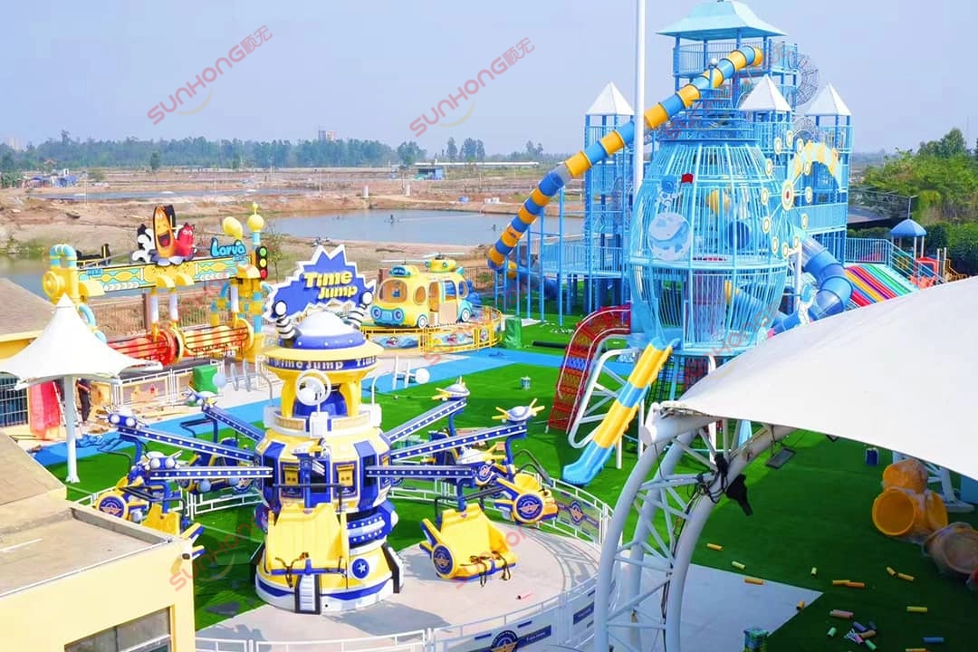 Passeio de Salto no Tempo, Larva Swinger e Ônibus Aéreo operando em um parque de diversões construído pela SUNHONG Passeio de salto no tempo, Larva Swinger e ônibus aéreo operando em um parque de diversões construído pela SUNHONG