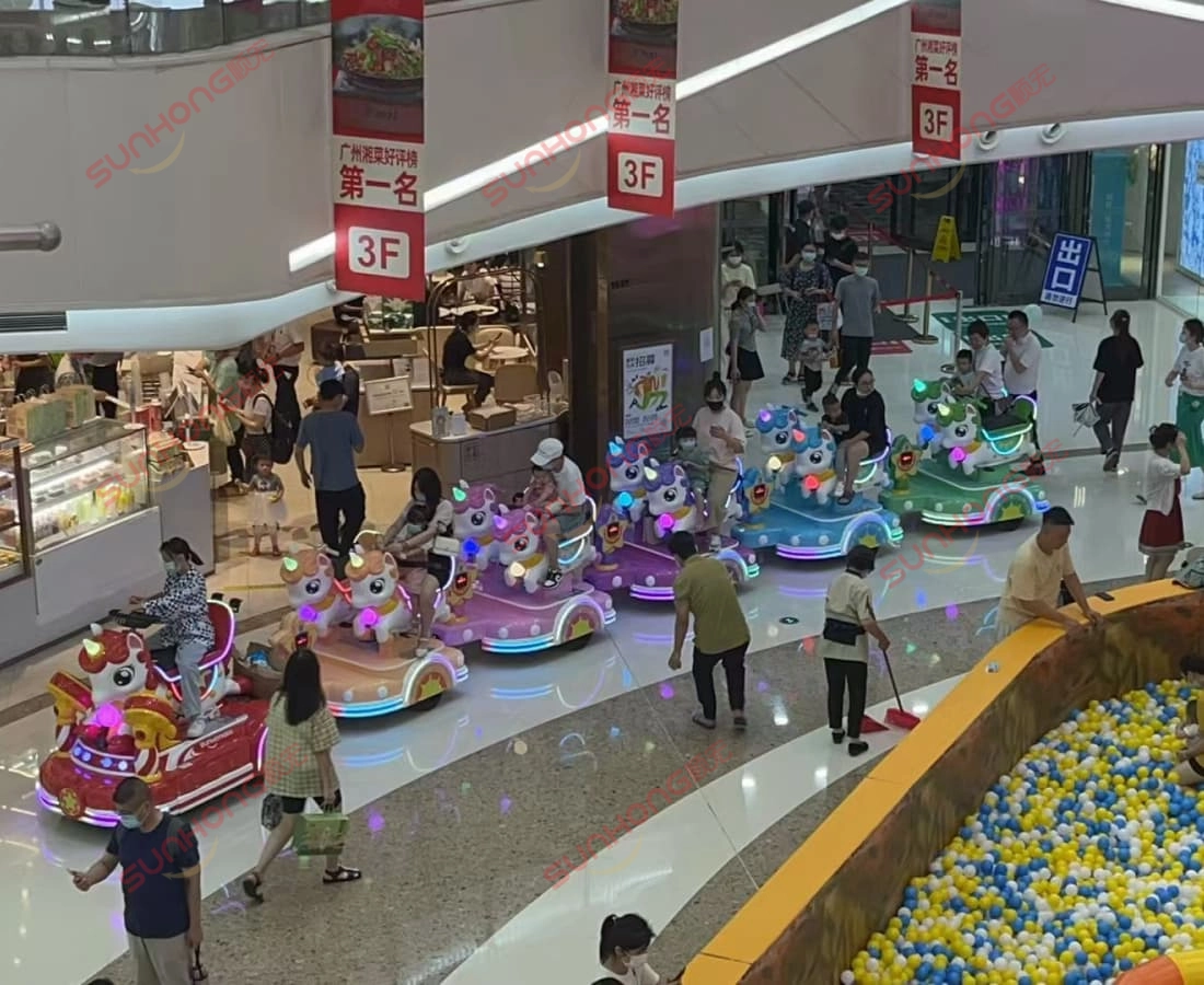 unicorn-kiddie-train-riding-mall-round-ball-pool - SUNHONG Perjalanan kereta api kanak-kanak Unicorn untuk dijual mengelilingi kolam bola taman permainan tertutup di pusat beli-belah dengan ibu bapa dan anak-anak di atas kapal. - SUNHONG