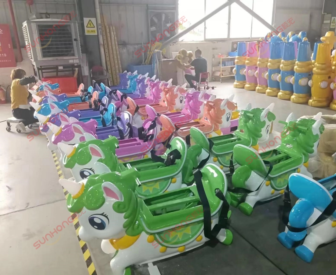 perhimpunan-kereta-kereta-unicorn - SUNHONG Kereta unicorn dalam barisan pengeluaran dan pemasangan - SUNHONG