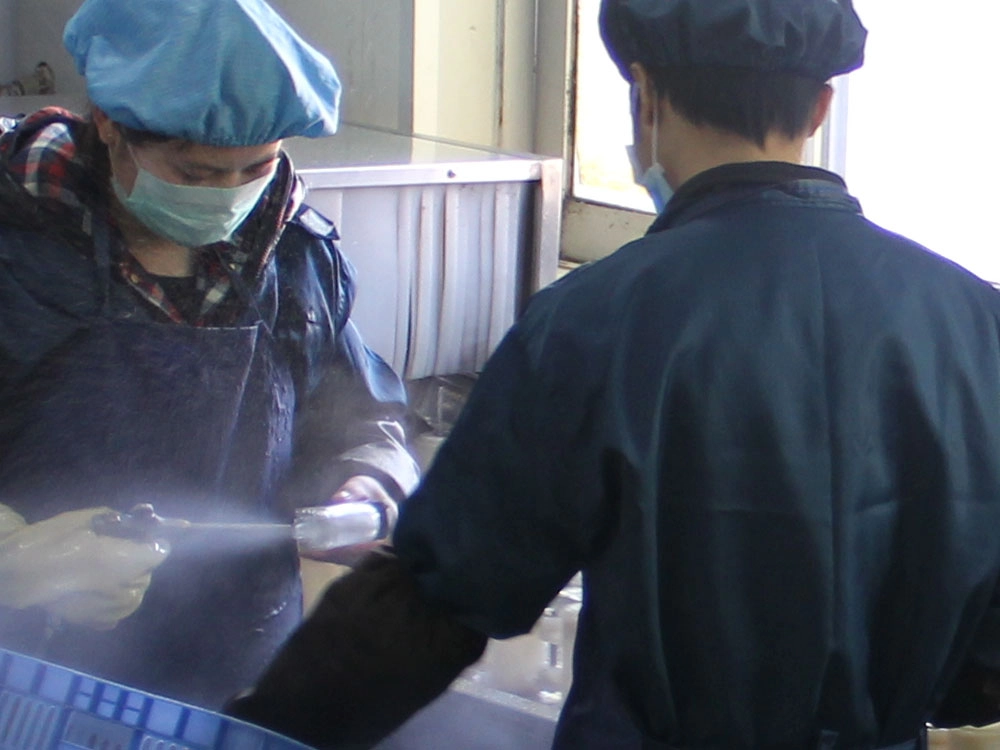 9.-Perfume-Bottles-Disinfection - Kartun