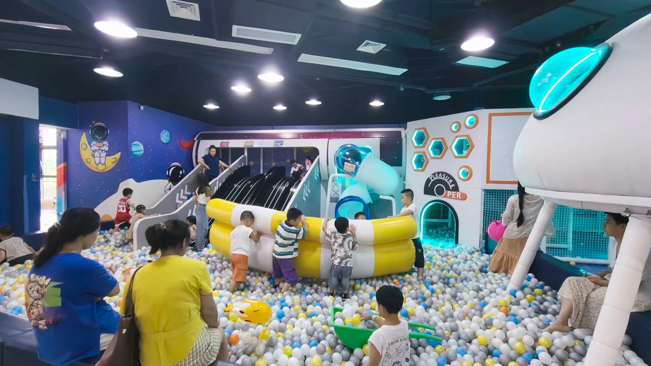 Primary-&-Secondary-School-Playgrounds2 - FEI FAN