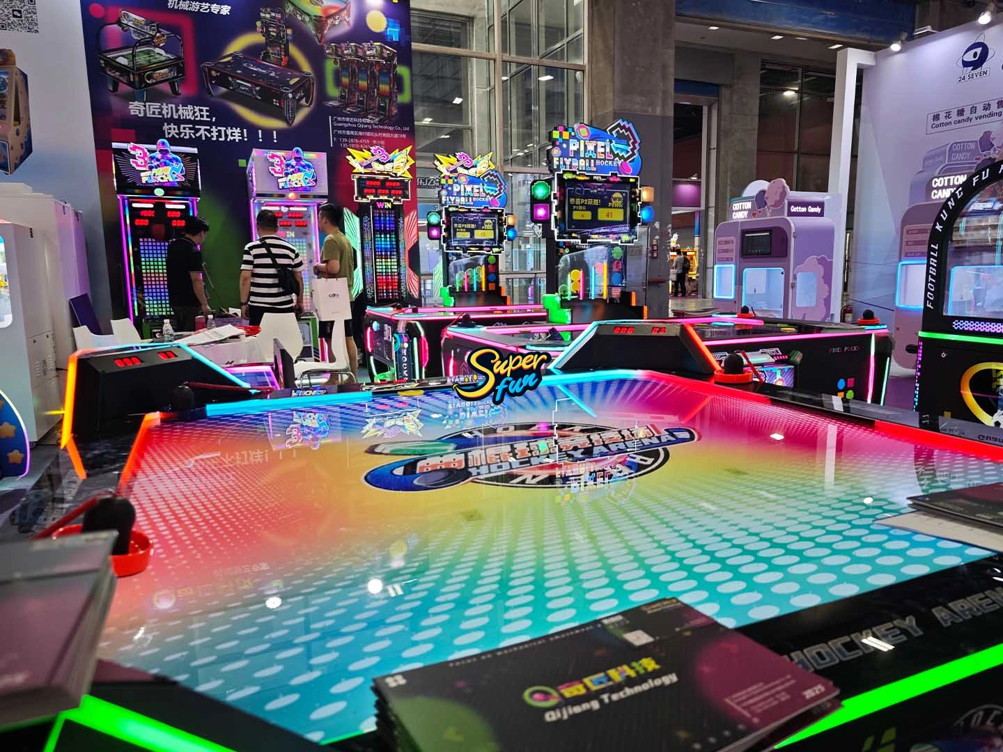 Pixel-Flyball-–-Pixel-Style-Air-Hockey-Machine-01 - Superfun Pixel Flyball – Pixel Style Air Hockey Machine-01 - Superfun