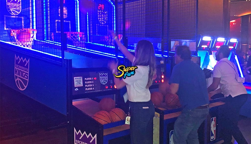 Play-A-Ball-–-Basketball-Arcade-Machine - Superfun Play A Ball – Basketball Arcade Machine - Superfun