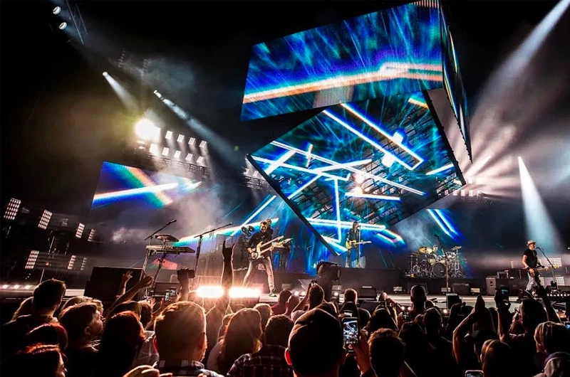 How VSHOW is Revolutionizing Stage Lighting with Moving Head Light Technology