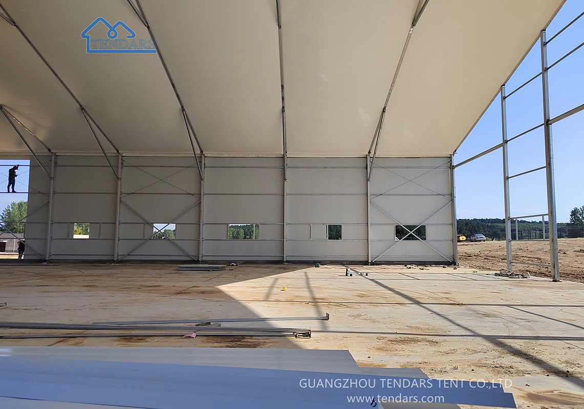 Carpa de almacén al aire libre